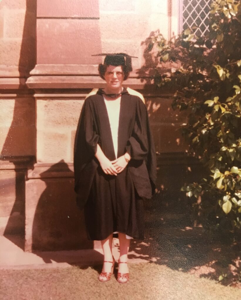 sydney uni graduation gown